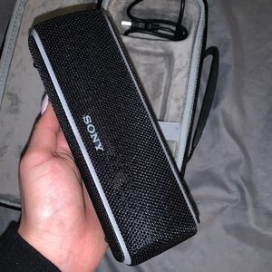 Sony SRS-XB21 wireless Bluetooth speaker